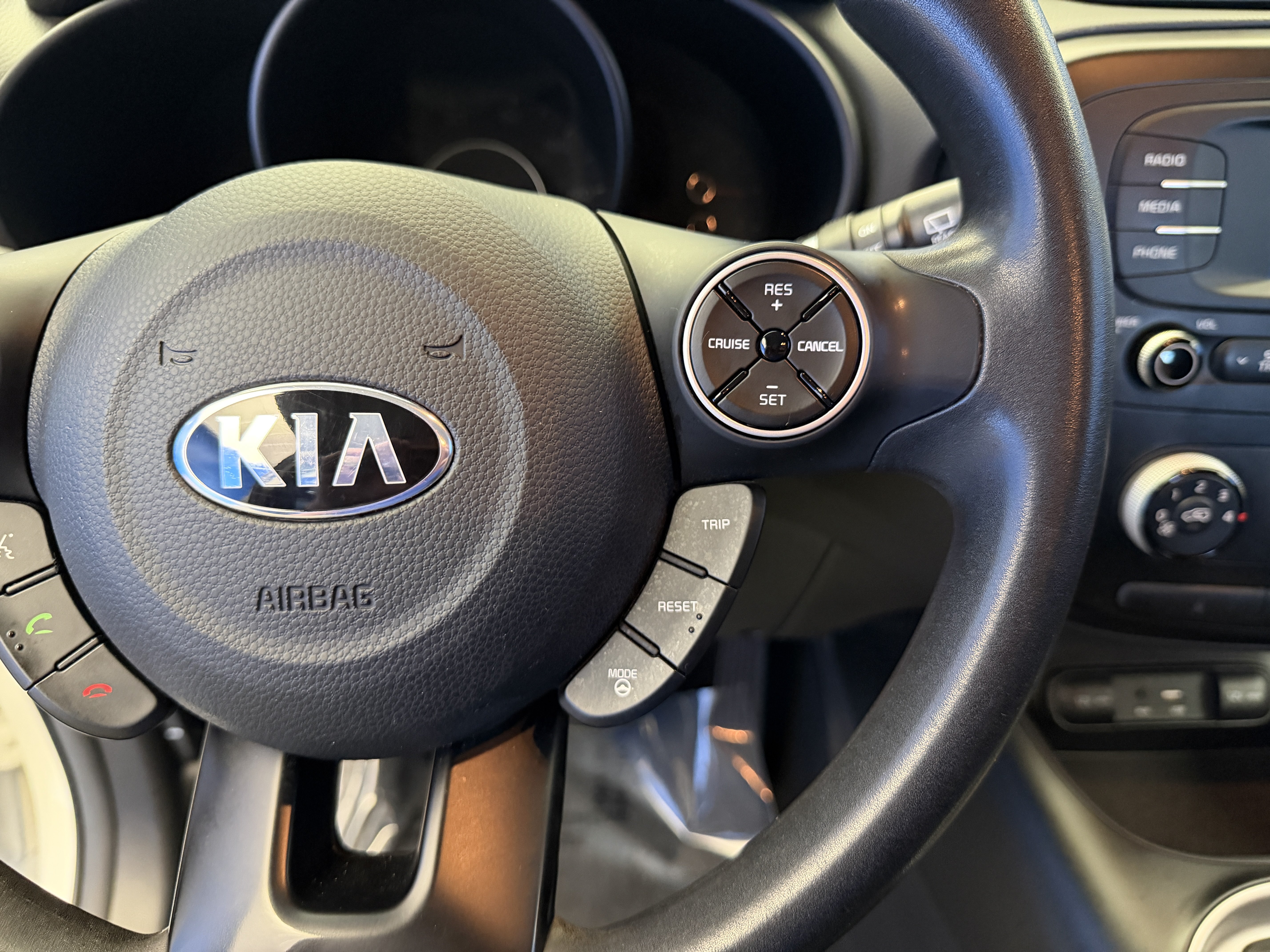 Used 2016 Kia Soul + FWD image 15