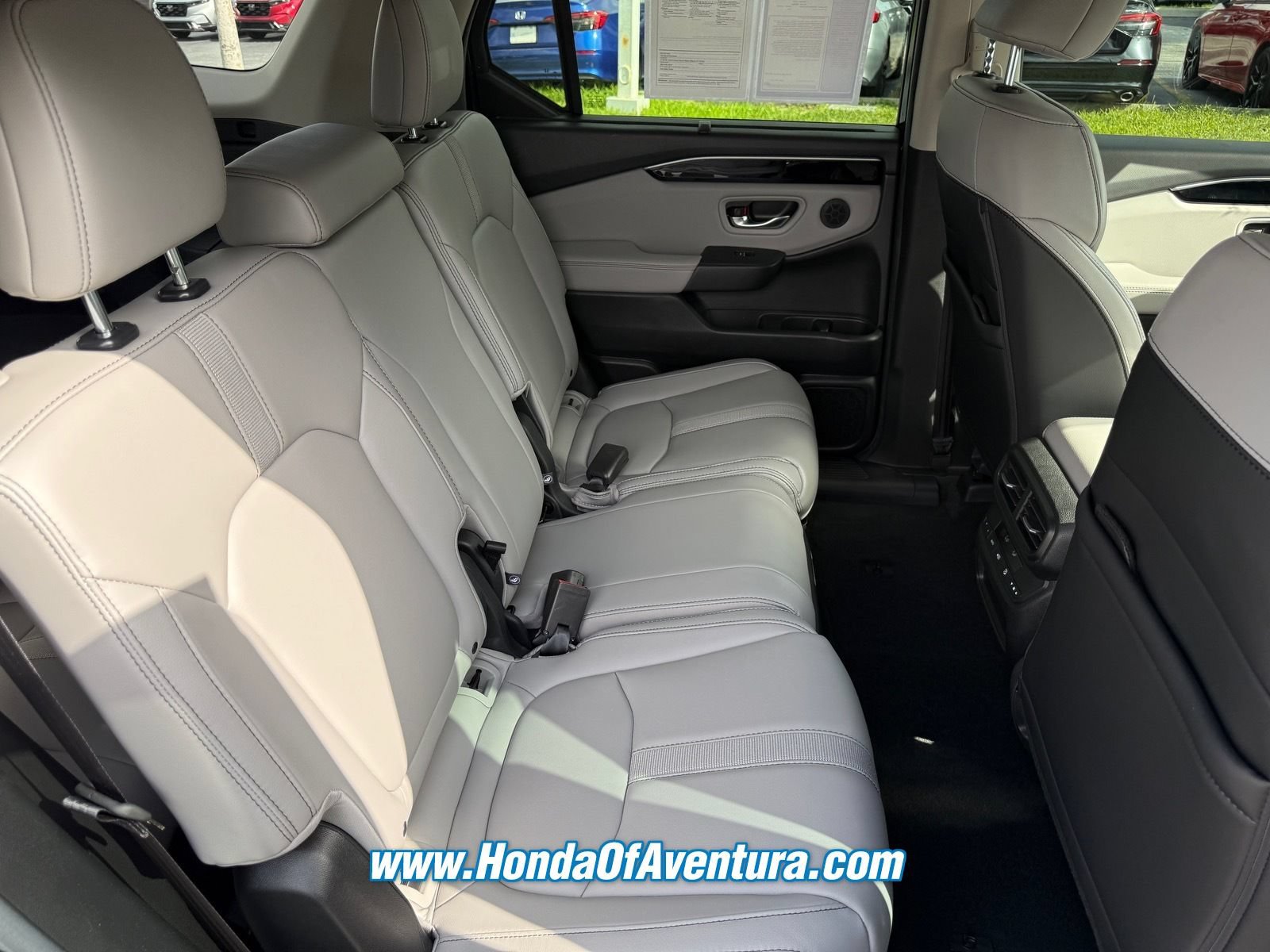 Certified 2025 Honda Pilot EX-L image 13