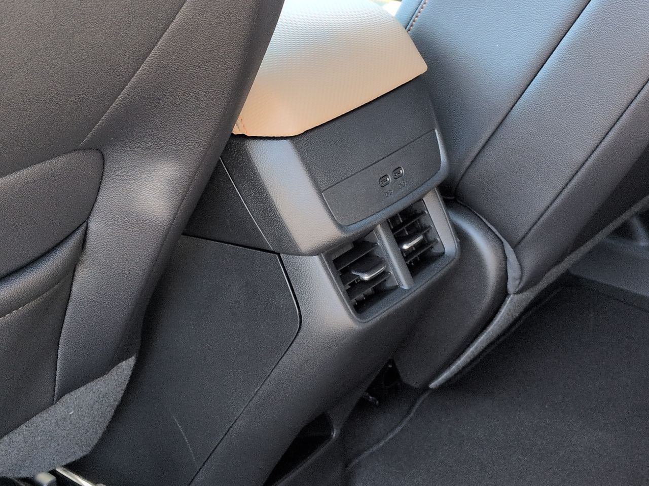 New 2026 Chevrolet Equinox ACTIV FWD image 22