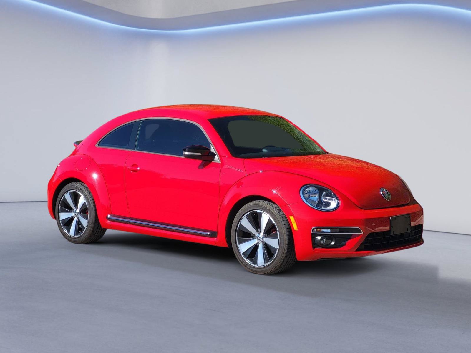 Used 2013 Volkswagen Beetle 2.0T FWD image 3