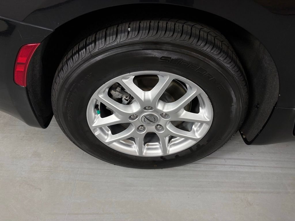Used 2023 Chrysler Pacifica Touring-L image 11