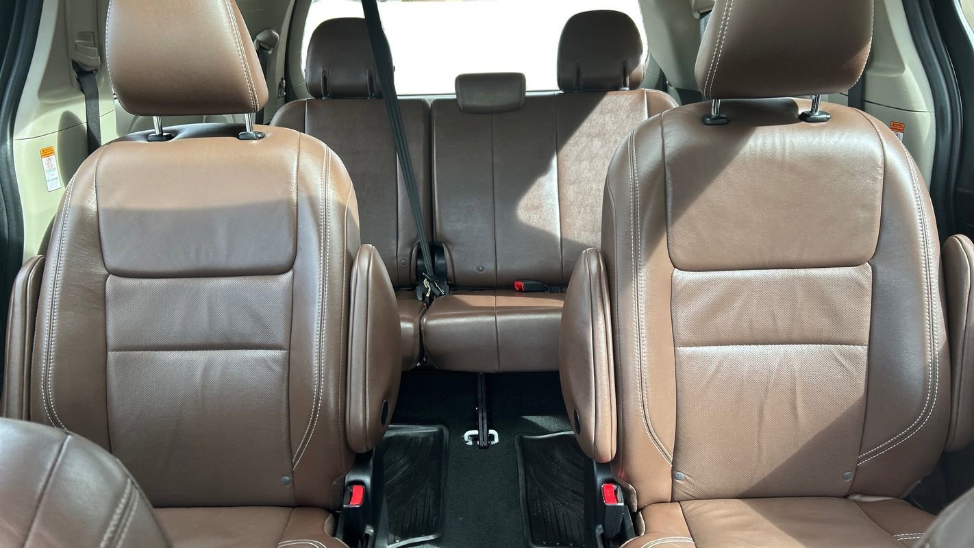 Used 2018 Toyota Sienna Limited Premium w/ Carpet Mat Package AWD/4WD image 20