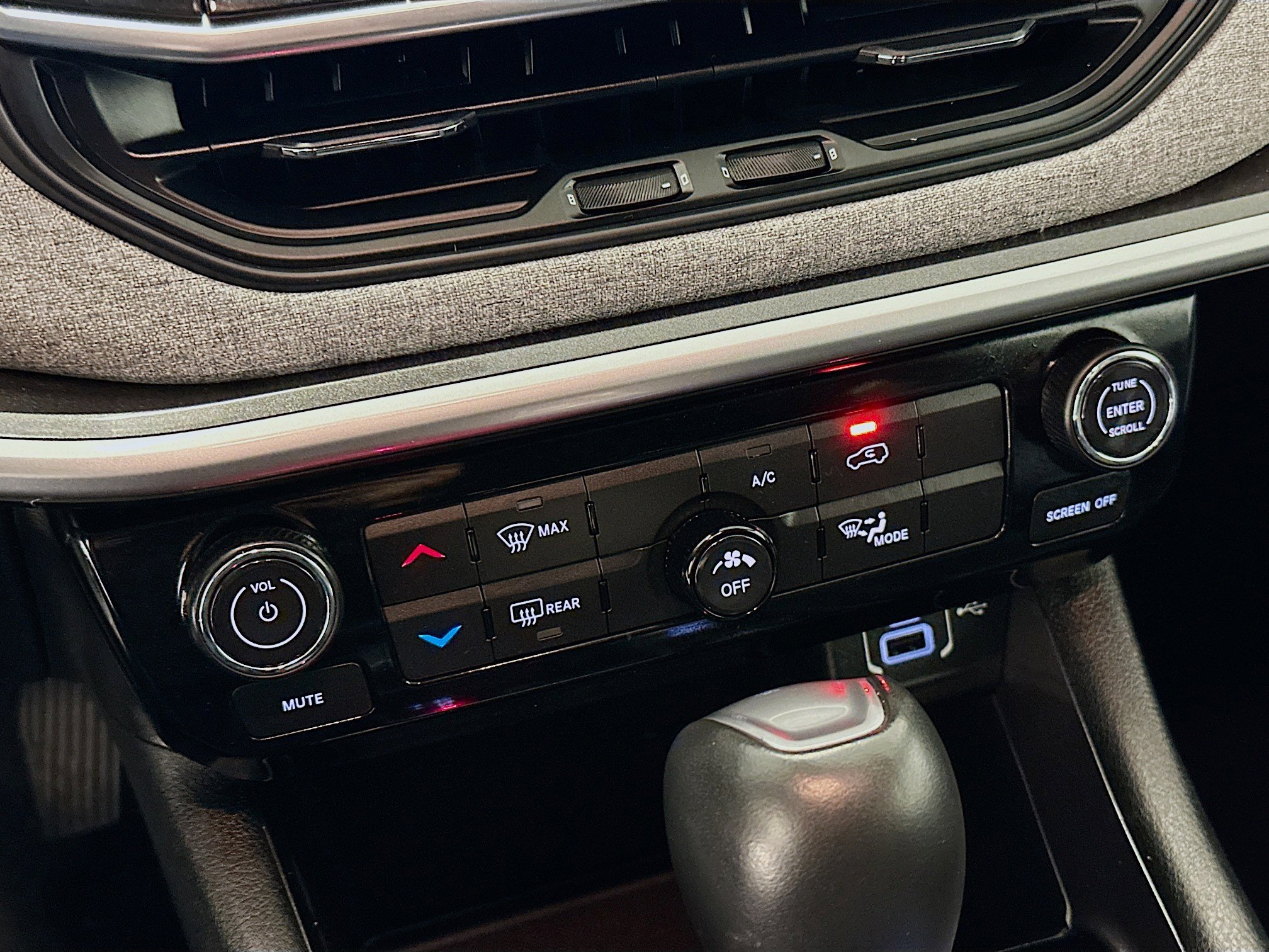 Used 2022 Jeep Compass Latitude image 23