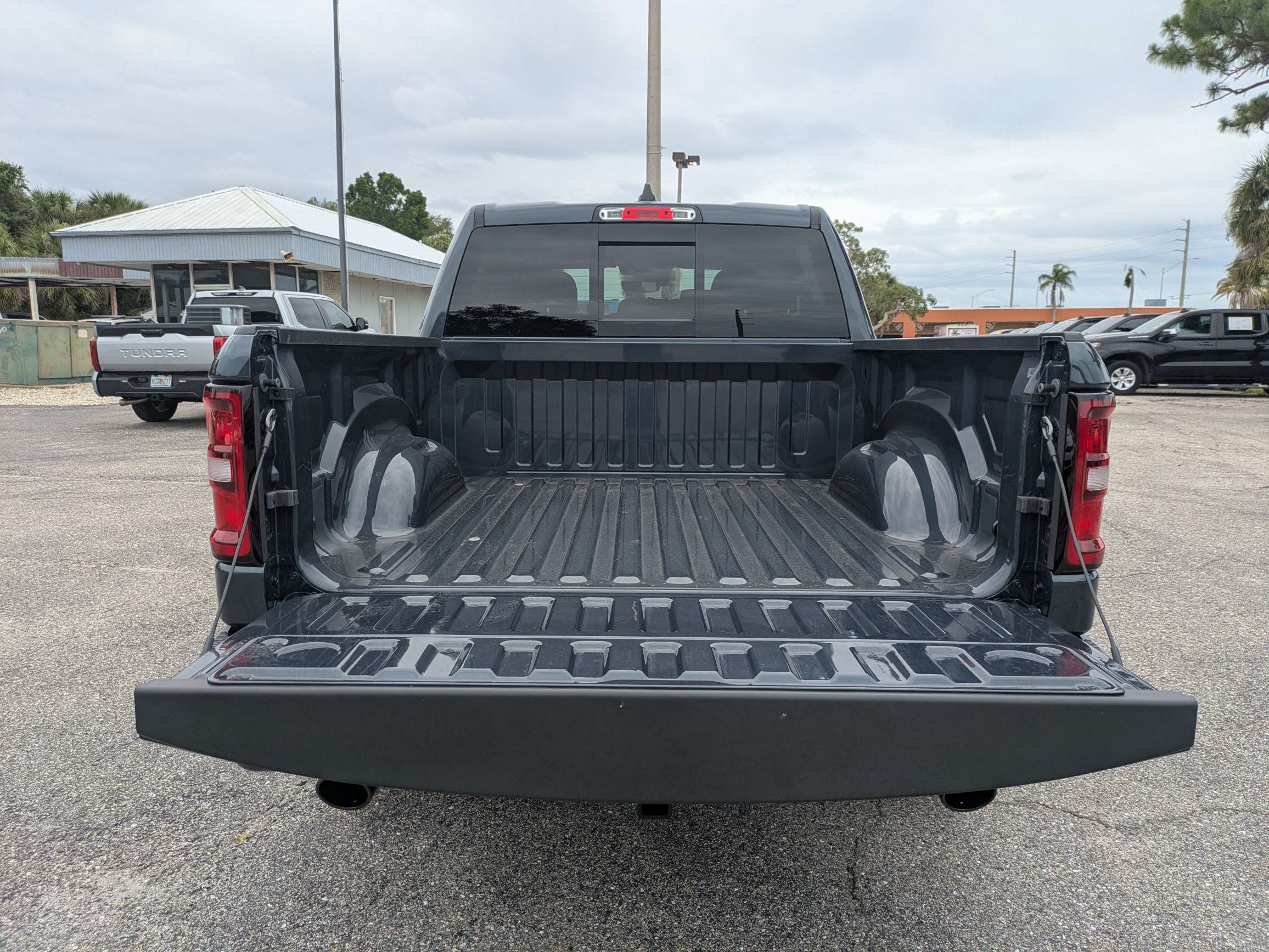 Used 2025 RAM 1500 Big Horn AWD/4WD image 15