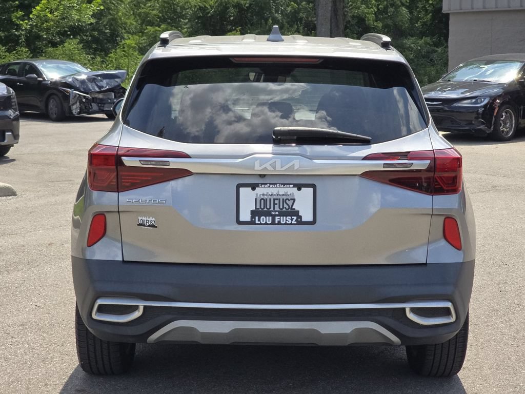 Used 2022 Kia Seltos S AWD/4WD image 15