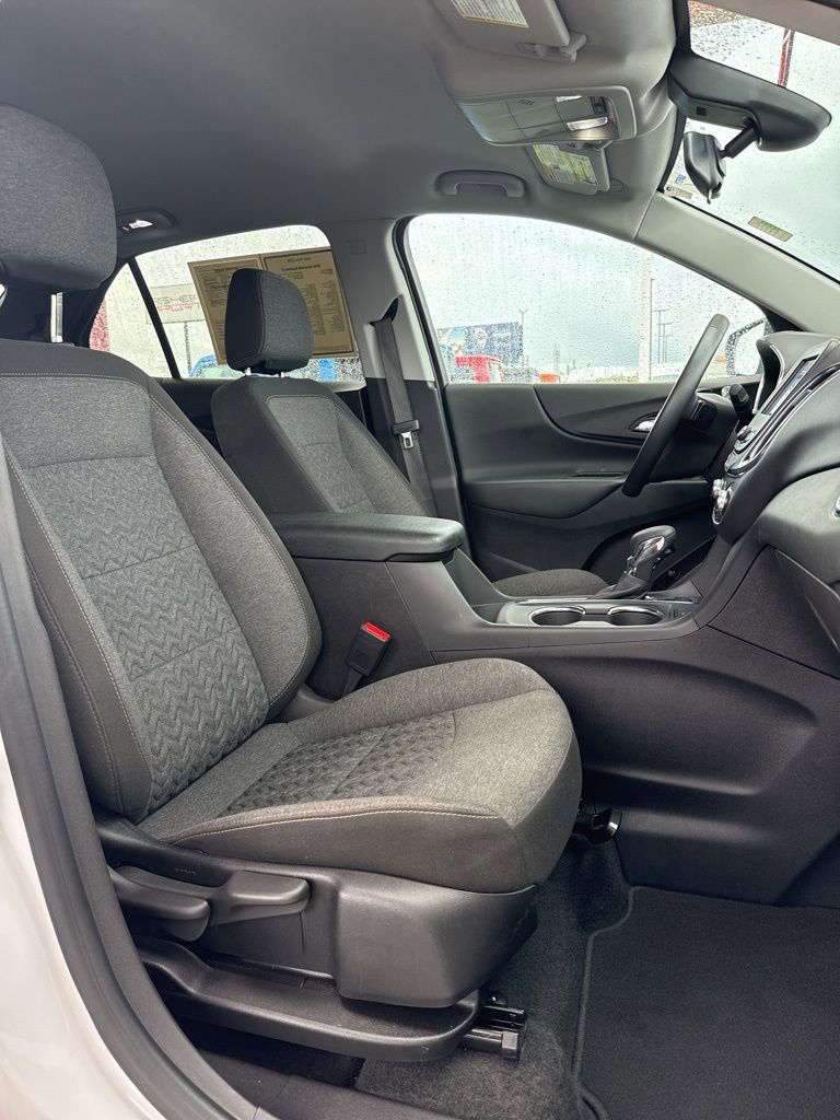 Used 2024 Chevrolet Equinox LT image 27