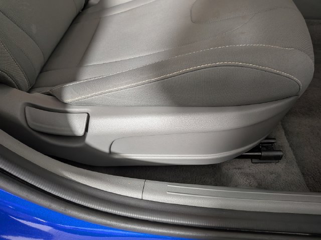Used 2024 Hyundai Elantra SEL FWD image 36