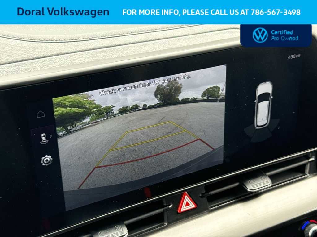 Used 2024 Kia Sportage EX image 19