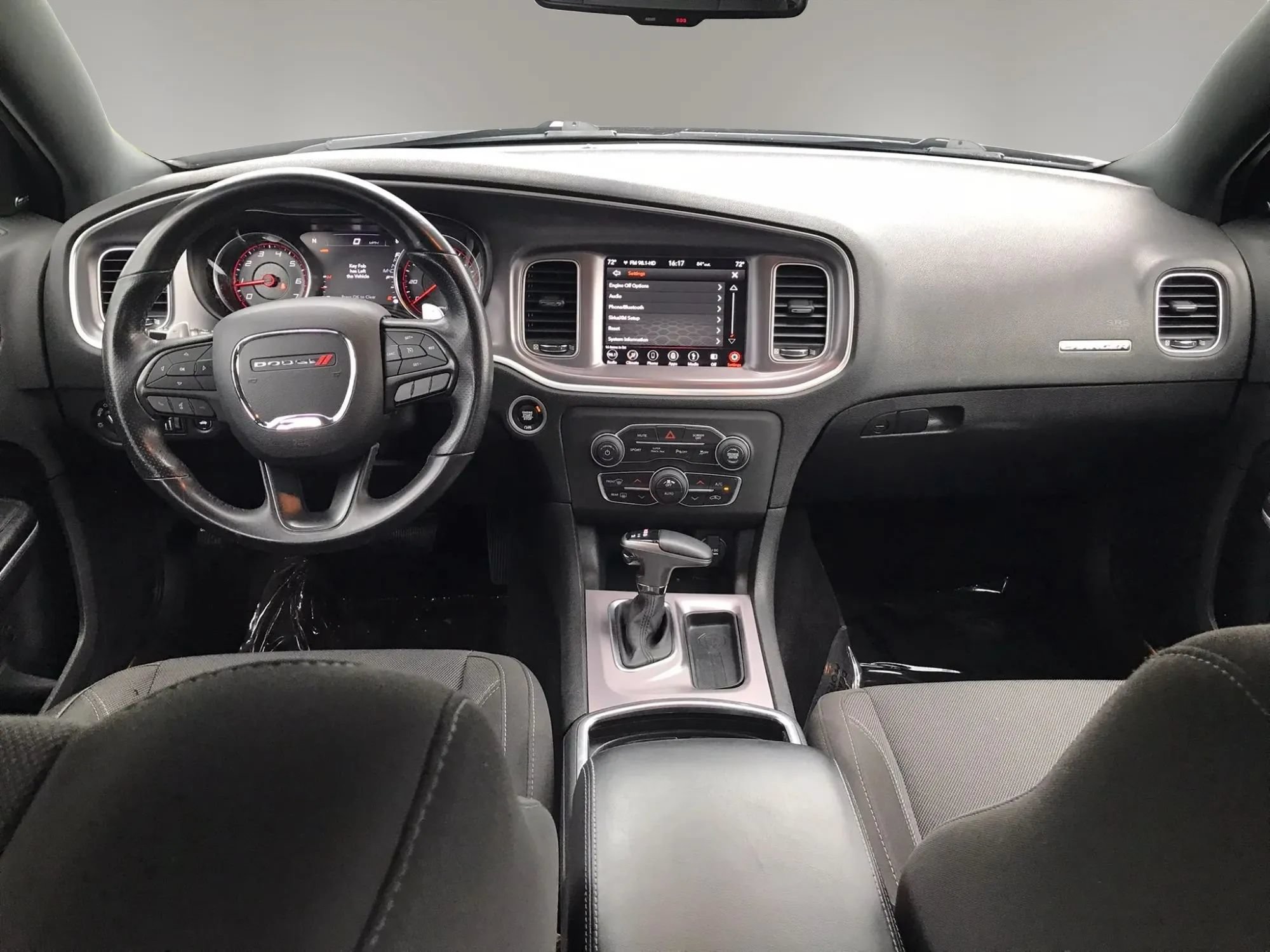 Used 2019 Dodge Charger SXT AWD/4WD image 4