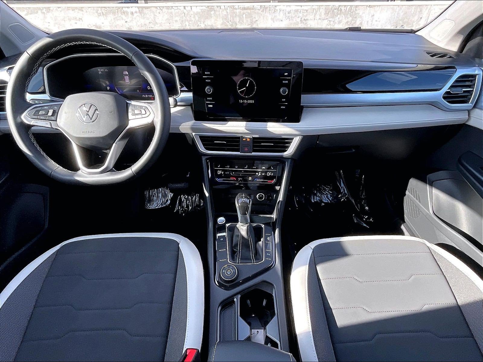 New 2026 Volkswagen Taos SE AWD/4WD image 4