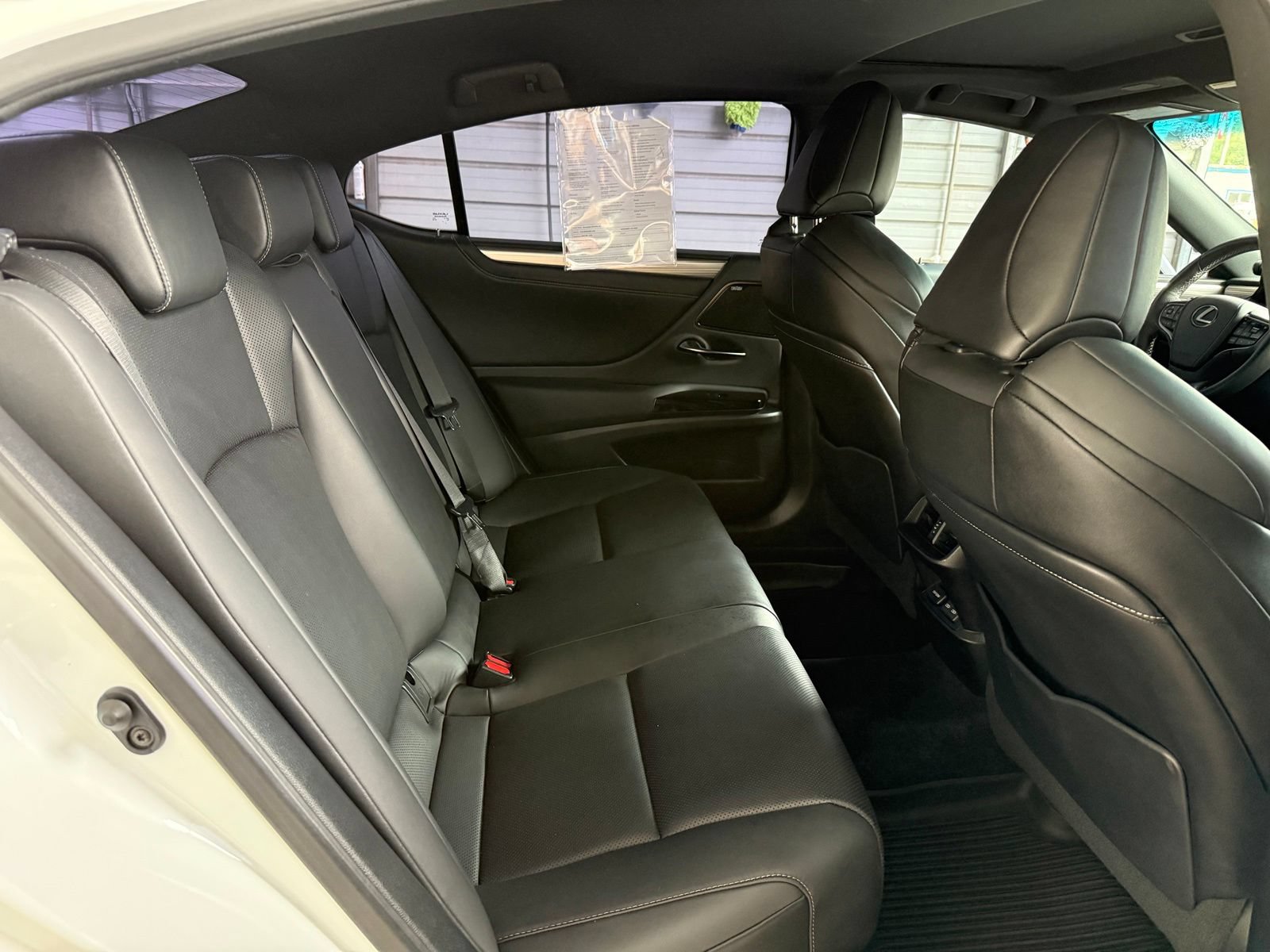 Used 2022 Lexus ES 350 F Sport w/ Accessory Package 2 FWD image 19