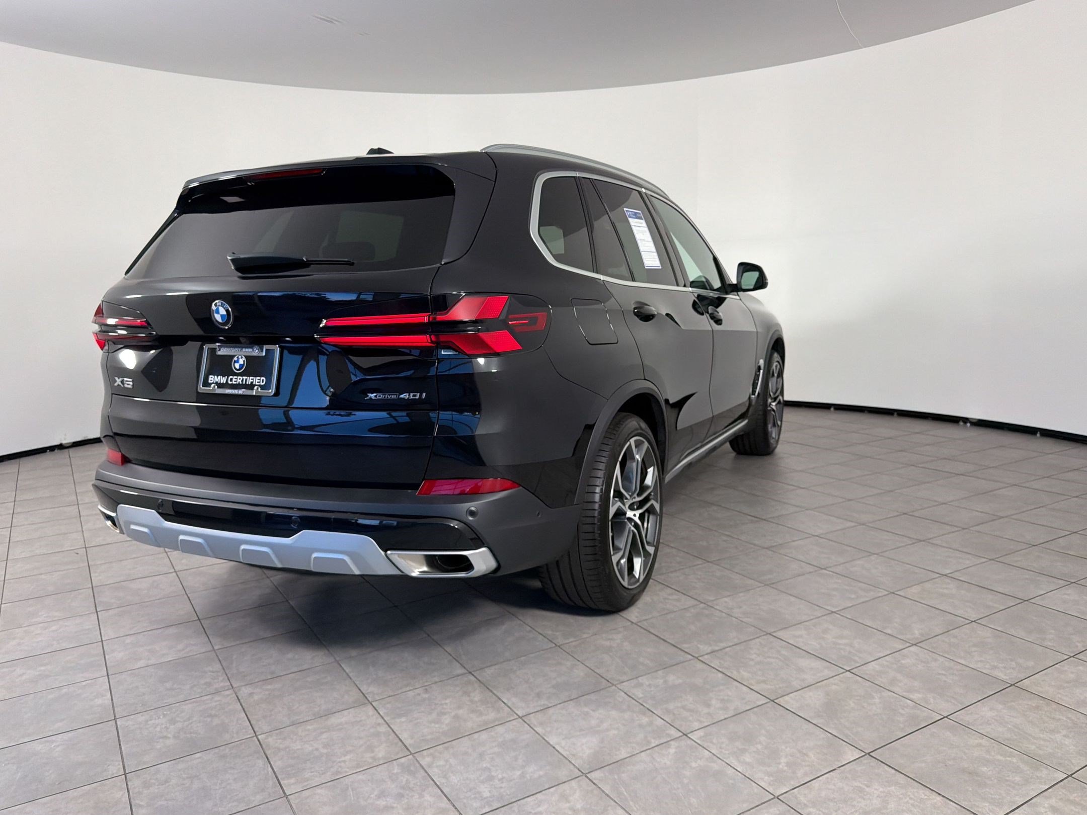 Certified 2026 BMW X5 xDrive40i AWD/4WD image 9