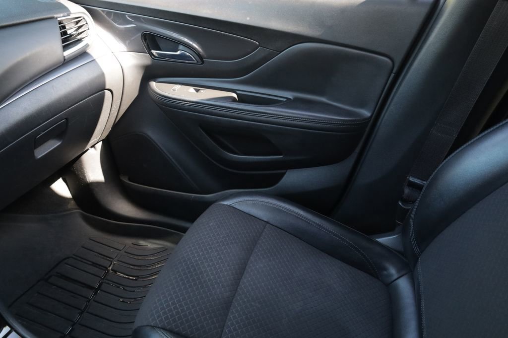 Used 2019 Buick Encore Preferred w/ Safety Package image 11