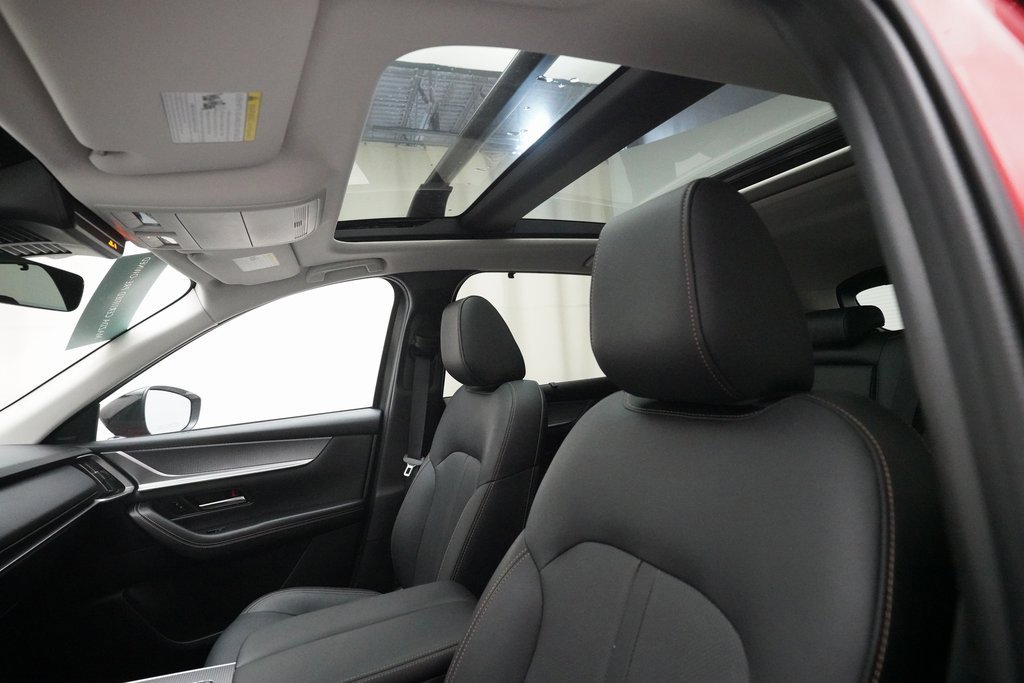 Certified 2025 MAZDA CX-70 Plug-In Hybrid w/ Premium Pkg image 32