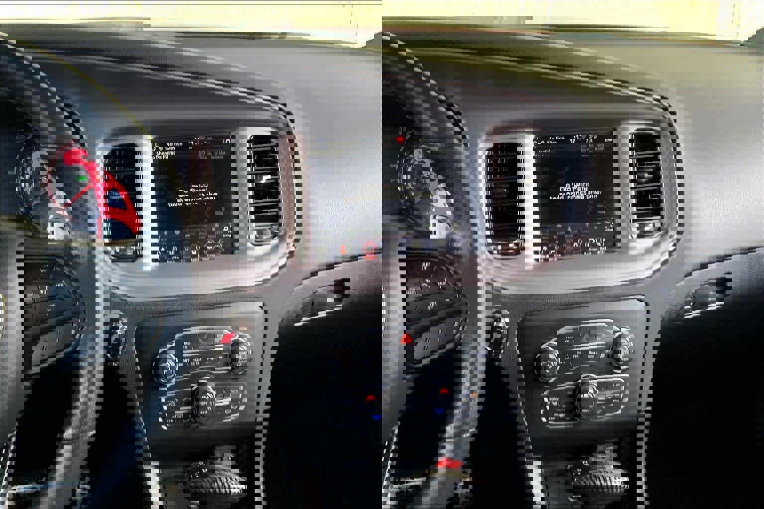 Used 2023 Dodge Charger R/T w/ Blacktop Package image 7