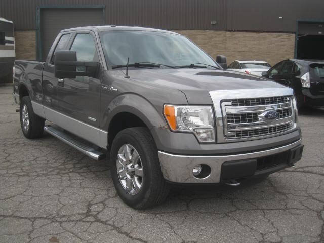 Used 2014 Ford F150 XLT w/ XLT Chrome Package AWD/4WD image 3