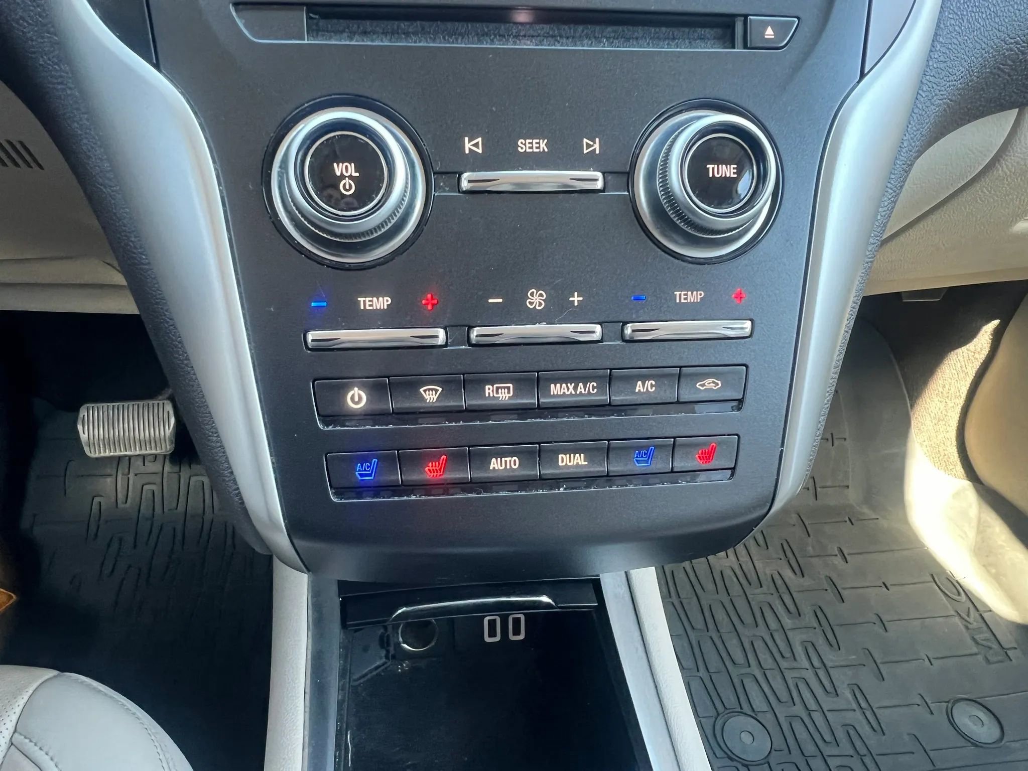 Used 2019 Lincoln MKC Reserve w/ MKC Climate Package image 17