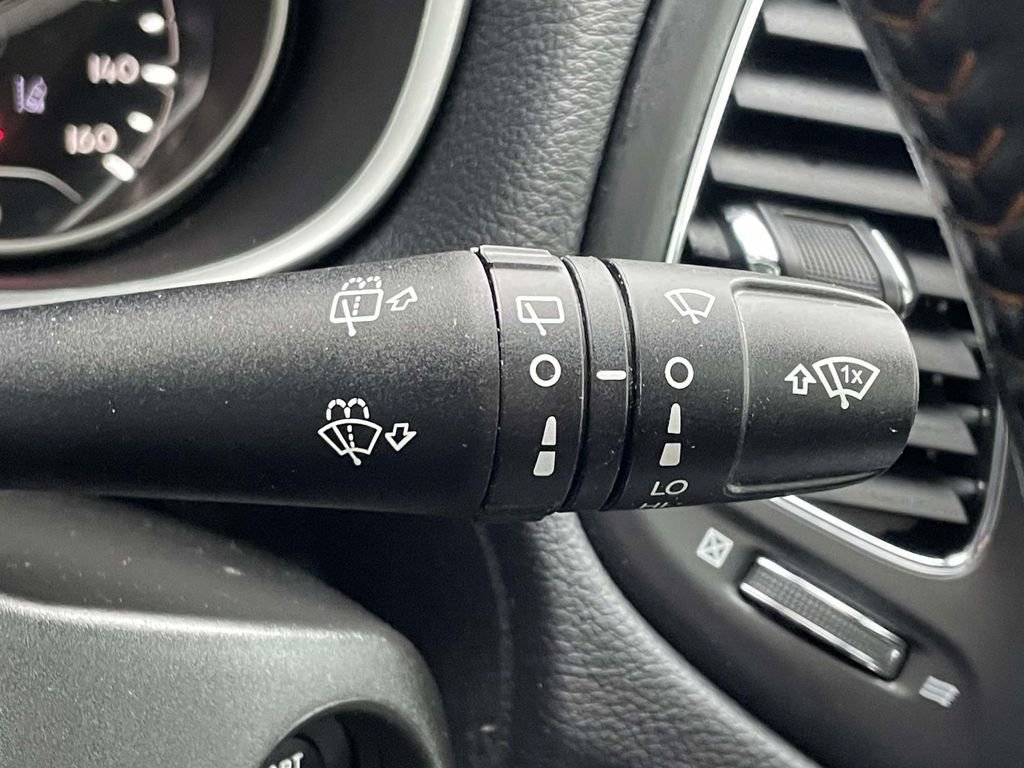 Used 2020 Jeep Compass Latitude FWD image 24