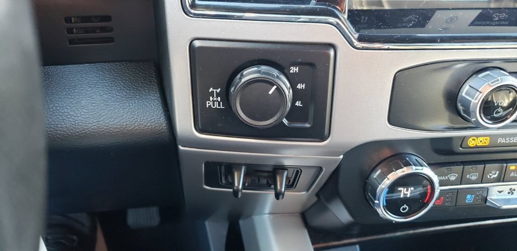 Used 2022 Ford F250 Lariat w/ Lariat Value Package AWD/4WD image 24