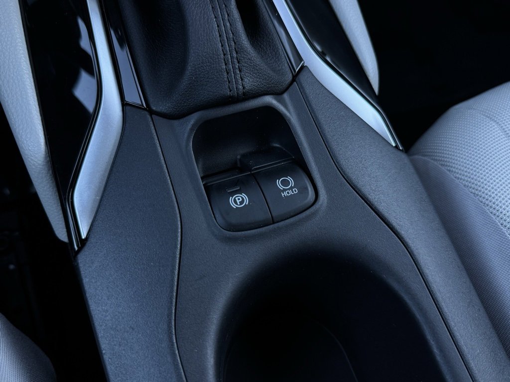 Certified 2023 Toyota Corolla Cross L image 11