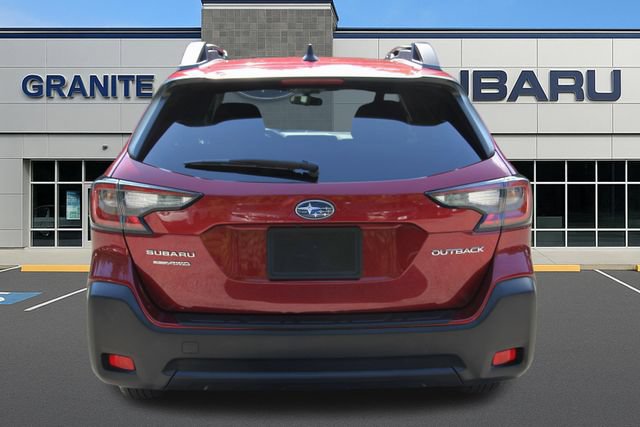 Used 2025 Subaru Outback Premium AWD/4WD image 9