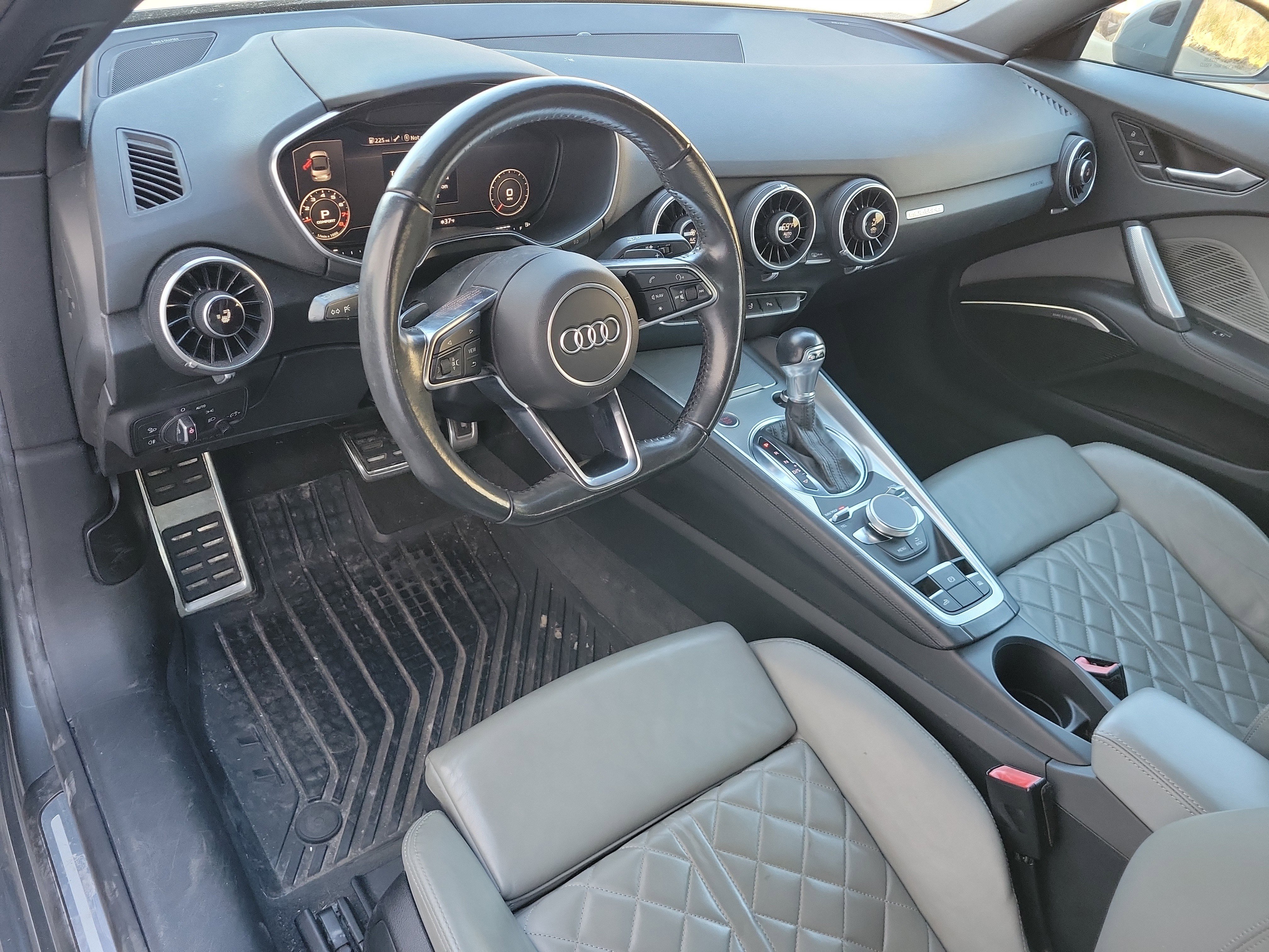 Used 2016 Audi TT 2.0T w/ Technology Package image 8