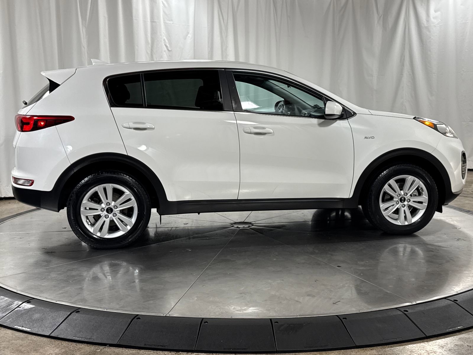 Used 2019 Kia Sportage LX AWD/4WD image 6