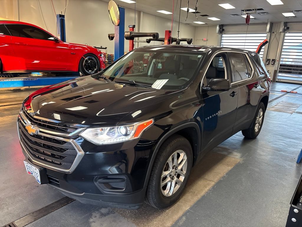 Used 2018 Chevrolet Traverse LS FWD image 2