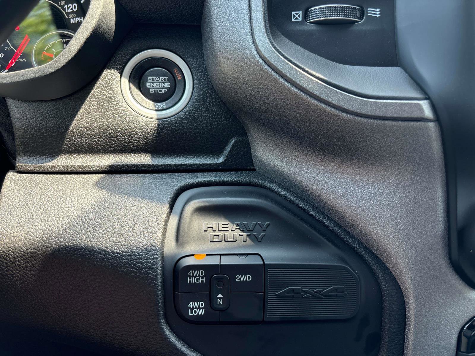 Used 2024 RAM 2500 Tradesman w/ Chrome Appearance Group image 11