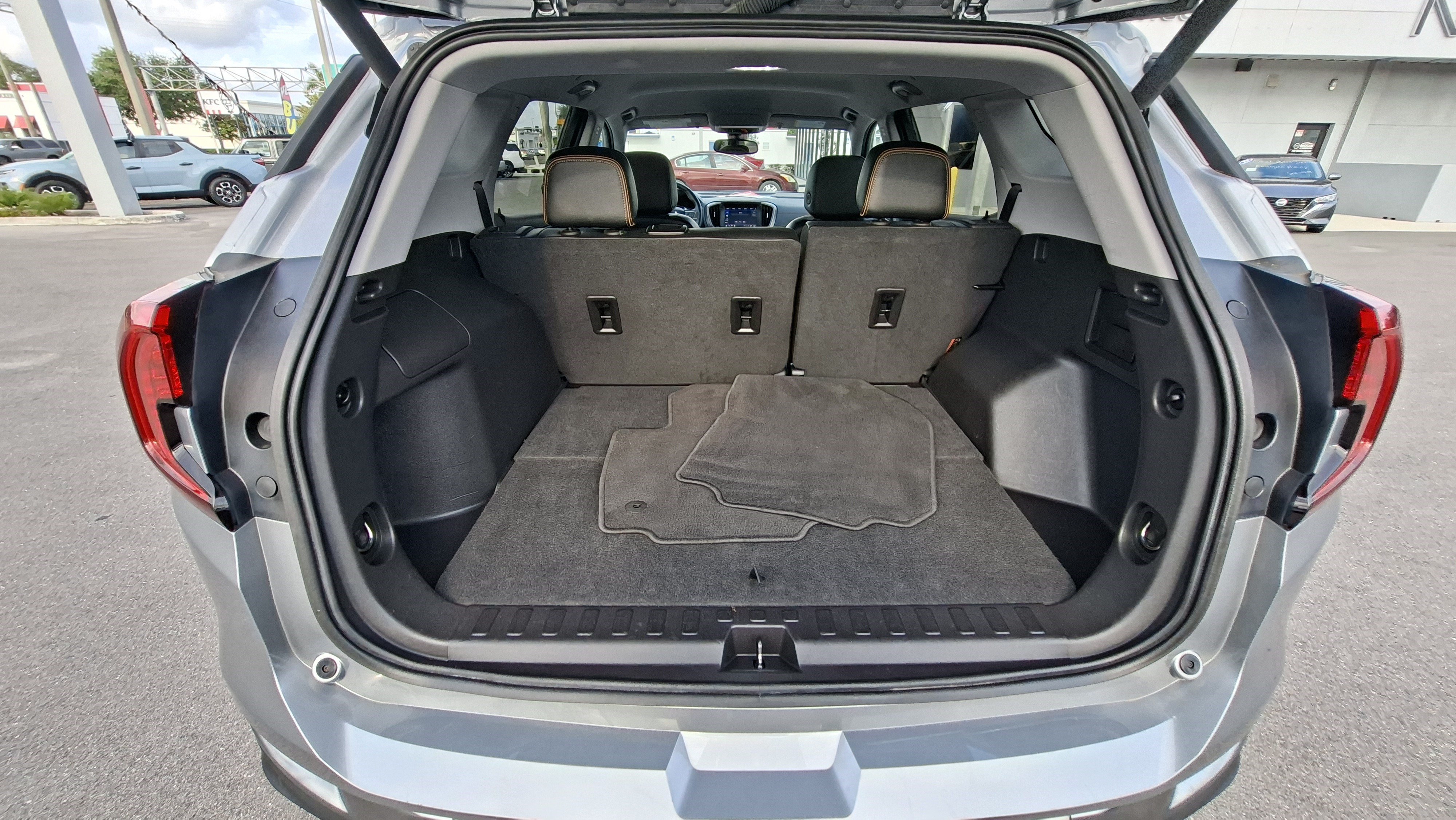 Used 2023 GMC Terrain AT4 AWD/4WD image 20