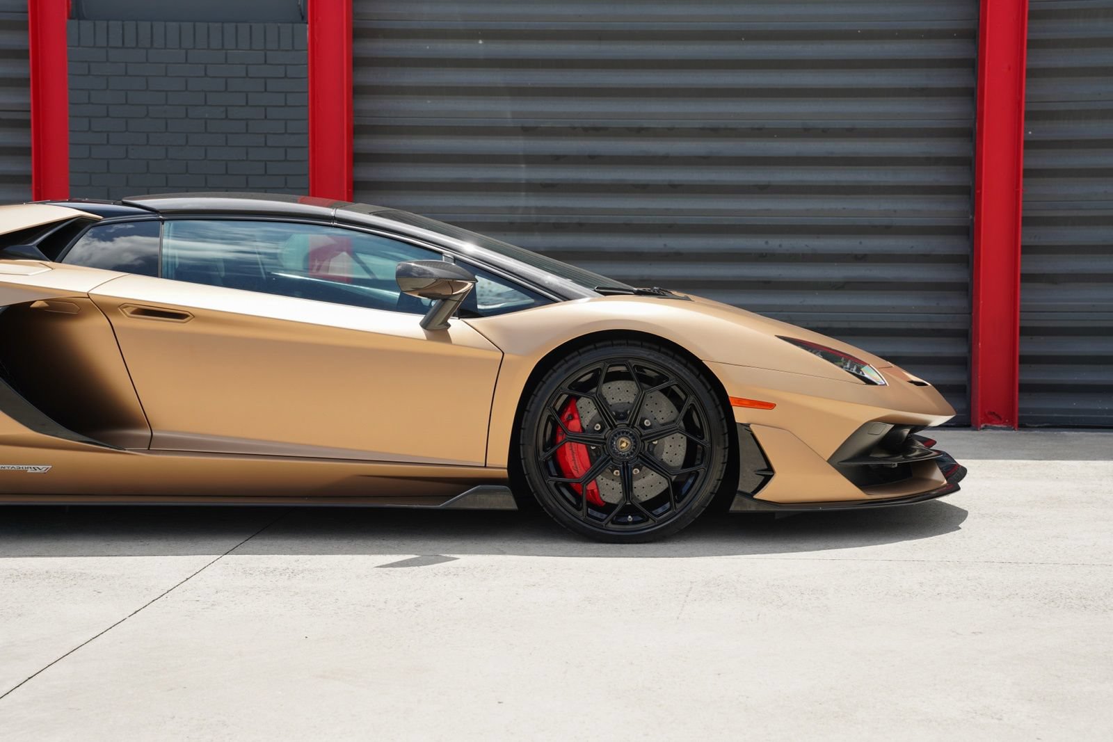 Used 2020 Lamborghini Aventador SVJ AWD/4WD image 10
