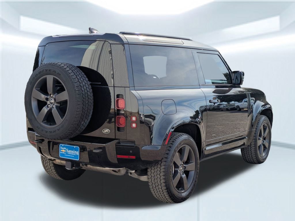 Used 2023 Land Rover Defender 90 X-Dynamic SE image 6