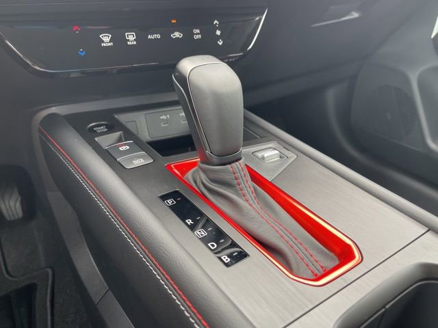 New 2025 Nissan Kicks SR image 27