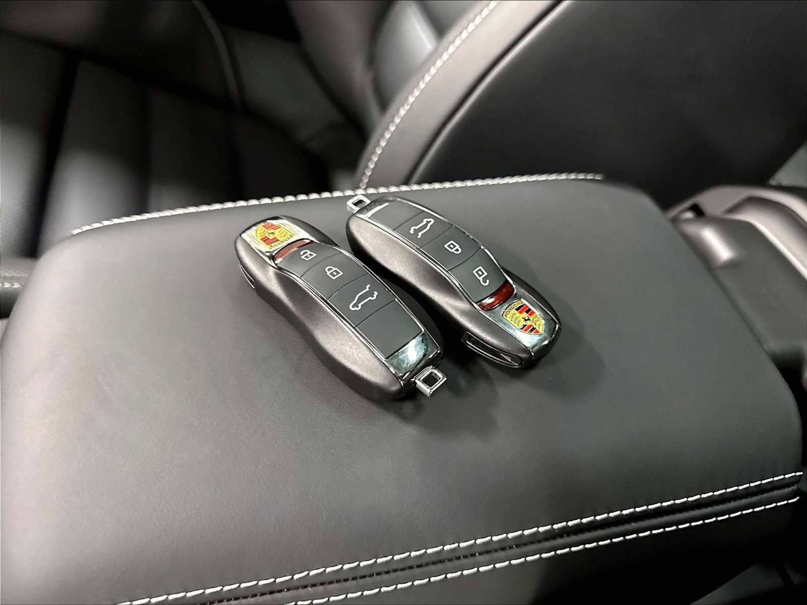 New 2026 Porsche Macan S AWD/4WD image 37