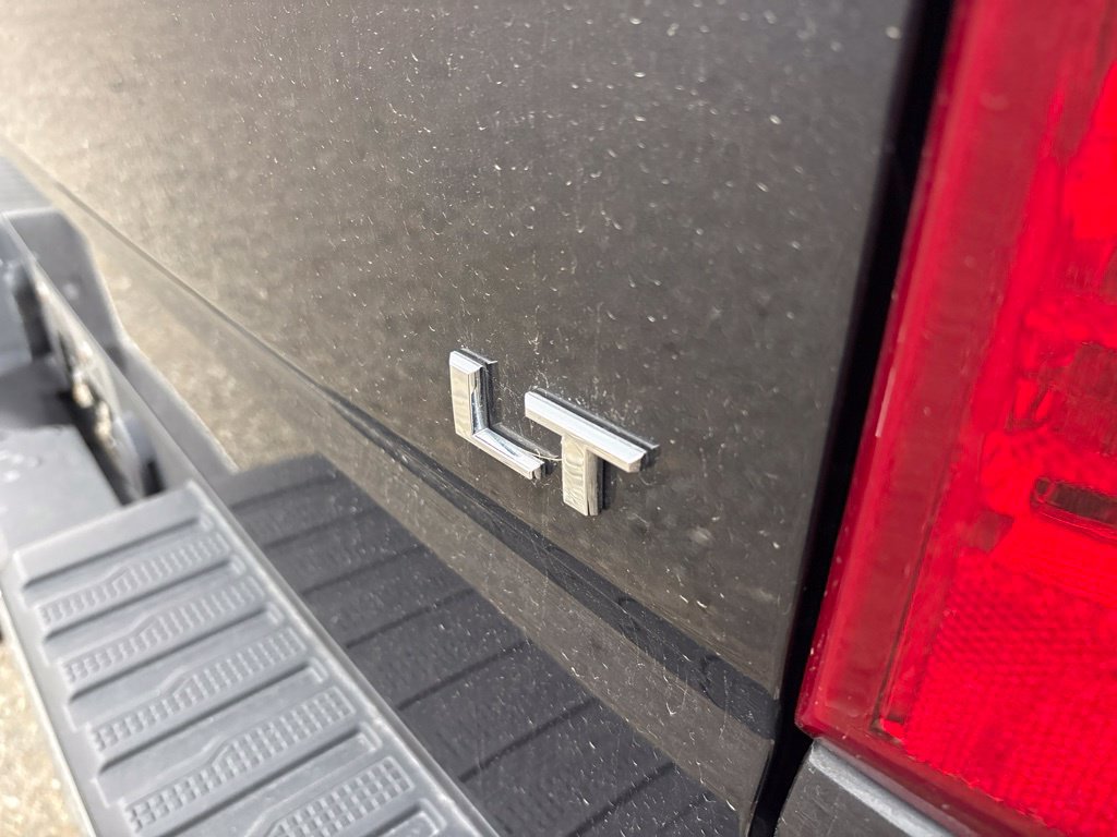 Used 2023 Chevrolet Silverado 1500 LT AWD/4WD image 6