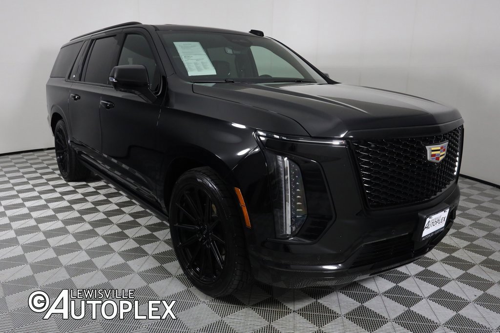 Used 2025 Cadillac Escalade ESV Sport w/ Touring Package image 15