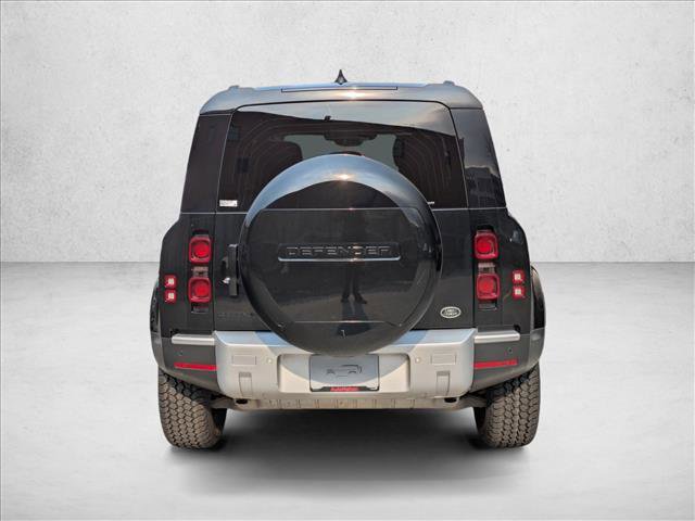 Used 2023 Land Rover Defender 110 S image 7