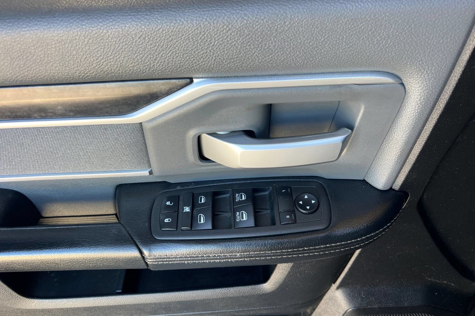 Used 2022 RAM 2500 Big Horn AWD/4WD image 11