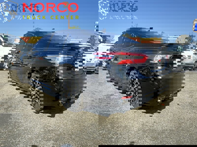 Used 2020 Toyota Camry SE image 6