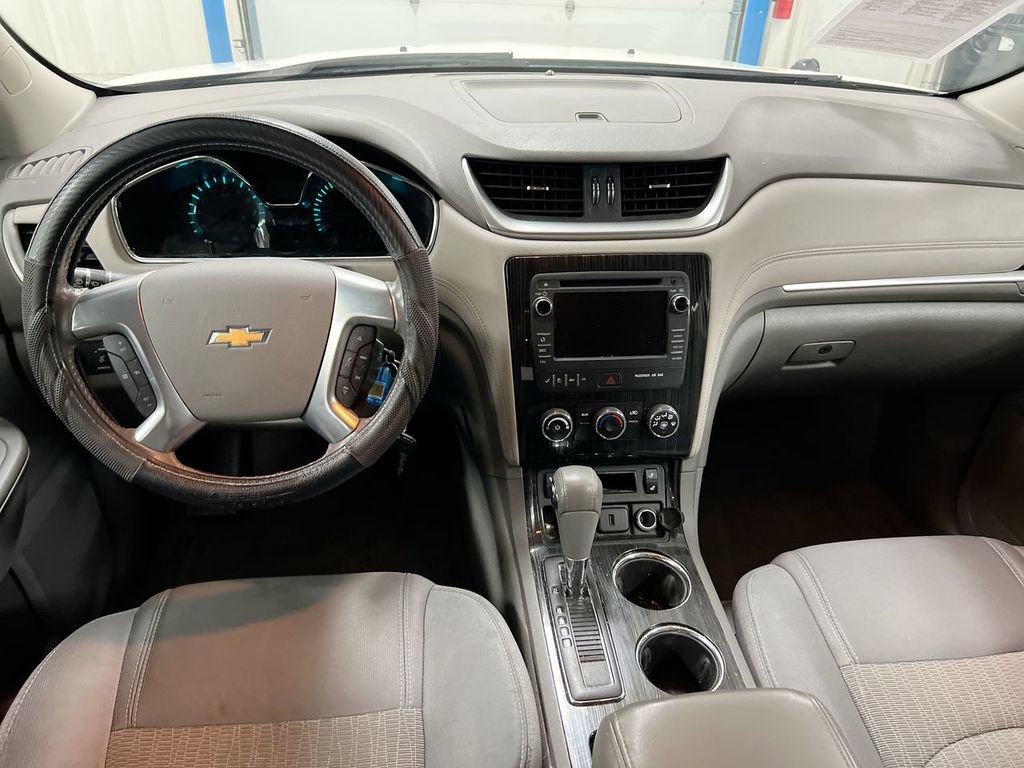 Used 2015 Chevrolet Traverse LT FWD image 5