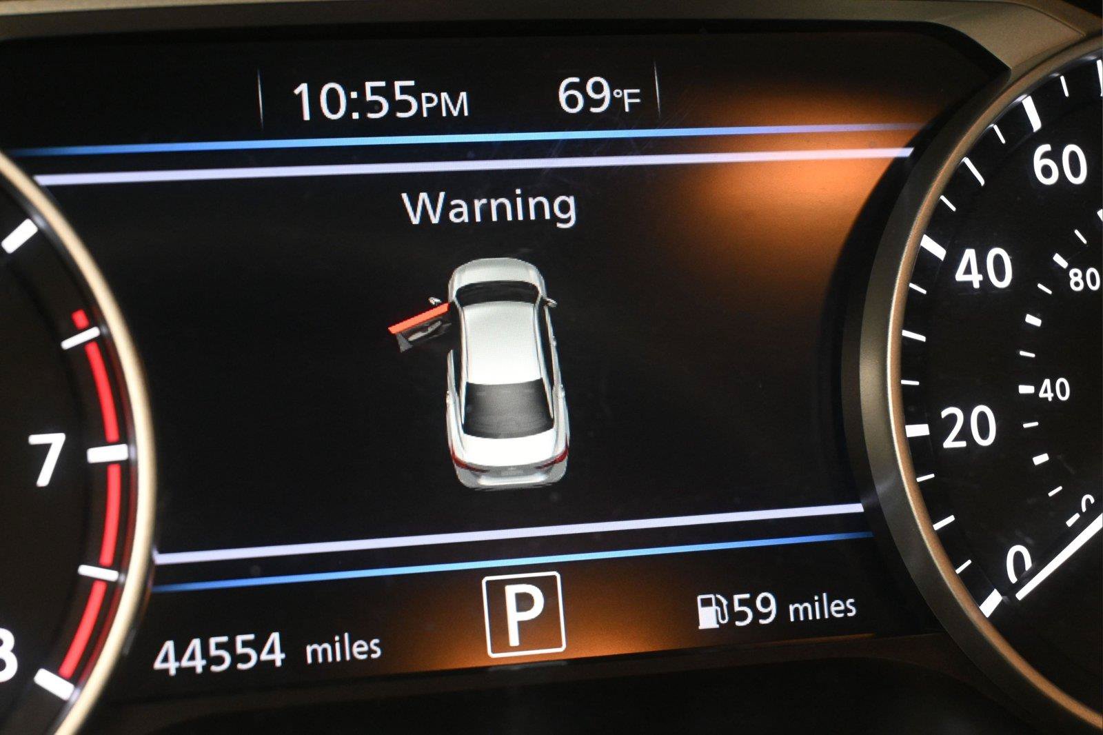 Used 2022 Nissan Sentra SV FWD image 3