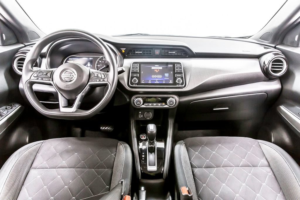 Used 2019 Nissan Kicks SV FWD image 17