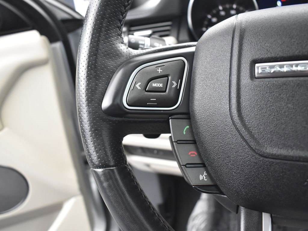 Used 2019 Land Rover Range Rover Evoque HSE Dynamic image 23