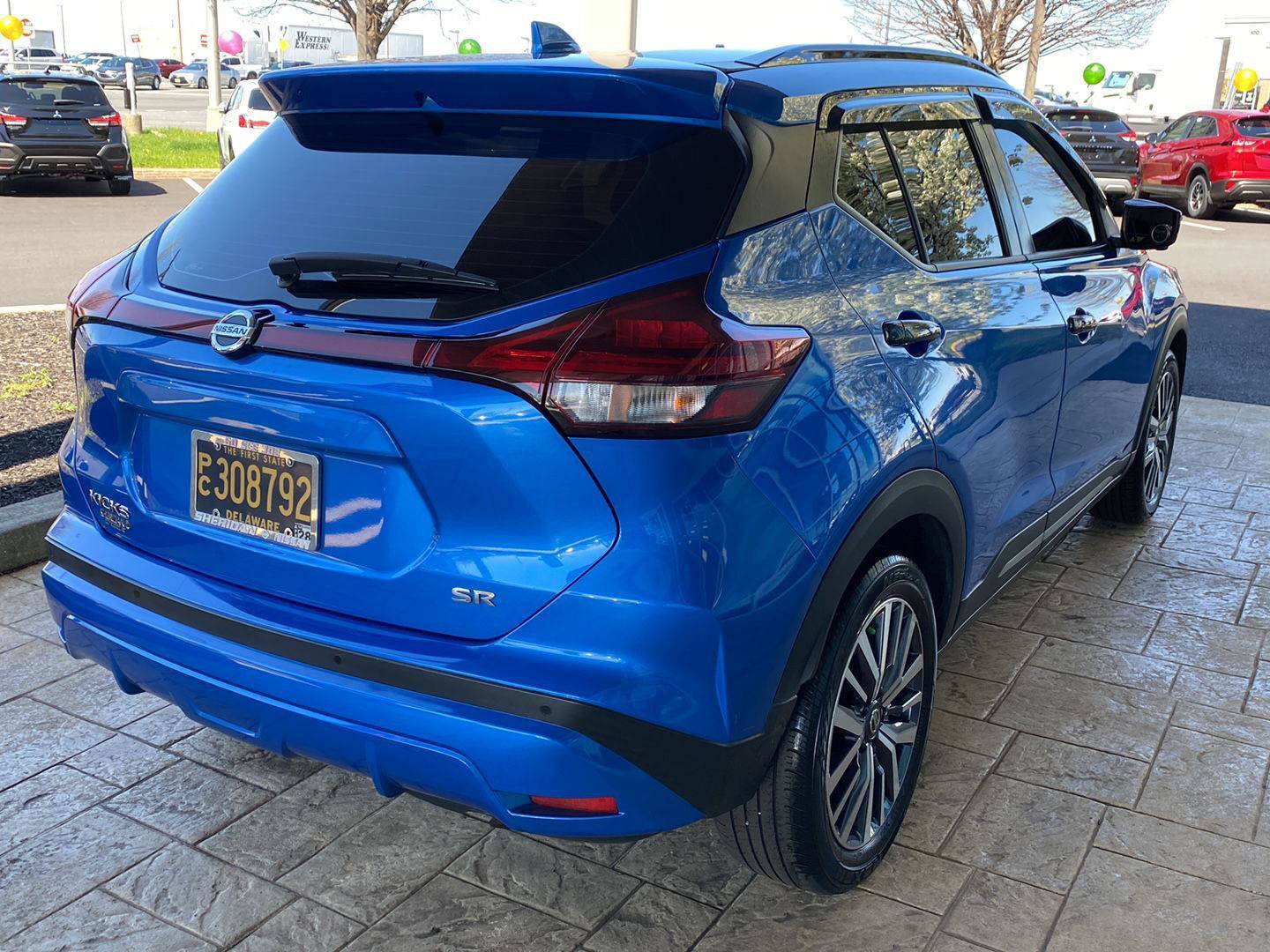 Certified 2021 Nissan Kicks SR image 7