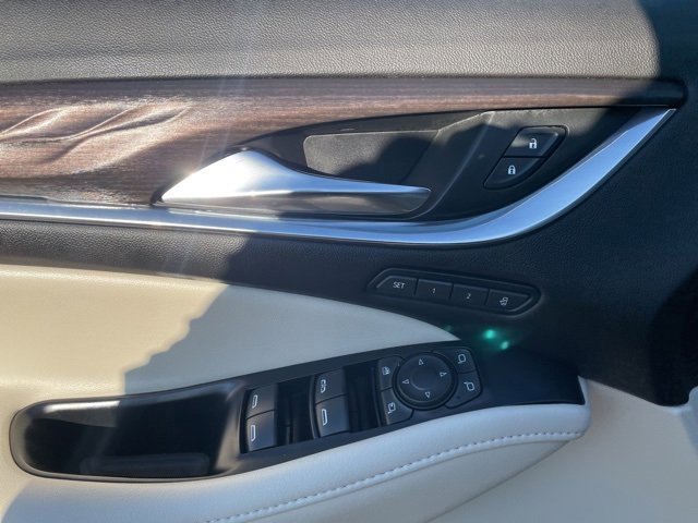 Used 2022 Buick Enclave Avenir image 10