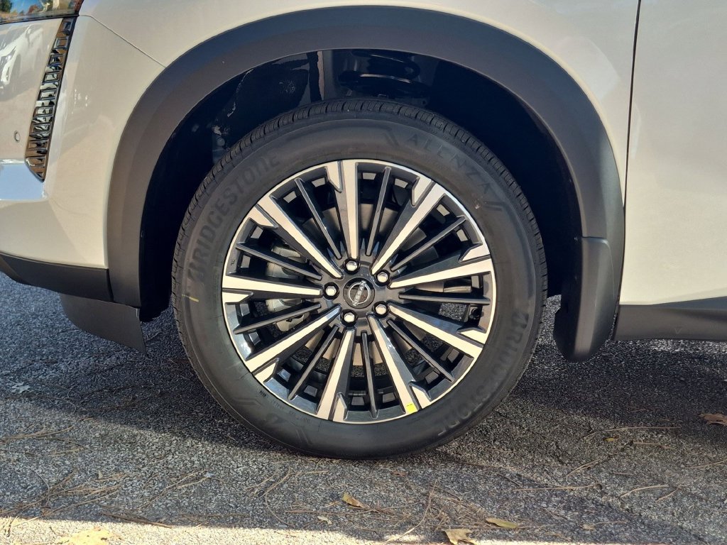 New 2026 Nissan Pathfinder Platinum AWD/4WD image 12