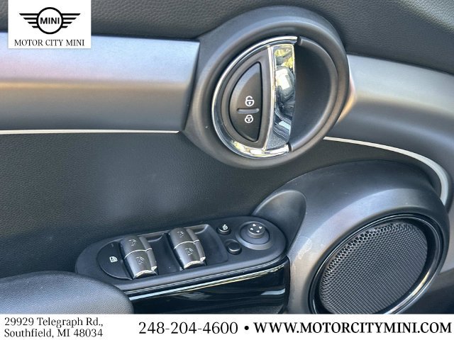 Certified 2024 MINI Cooper 4-Door Hardtop FWD image 19