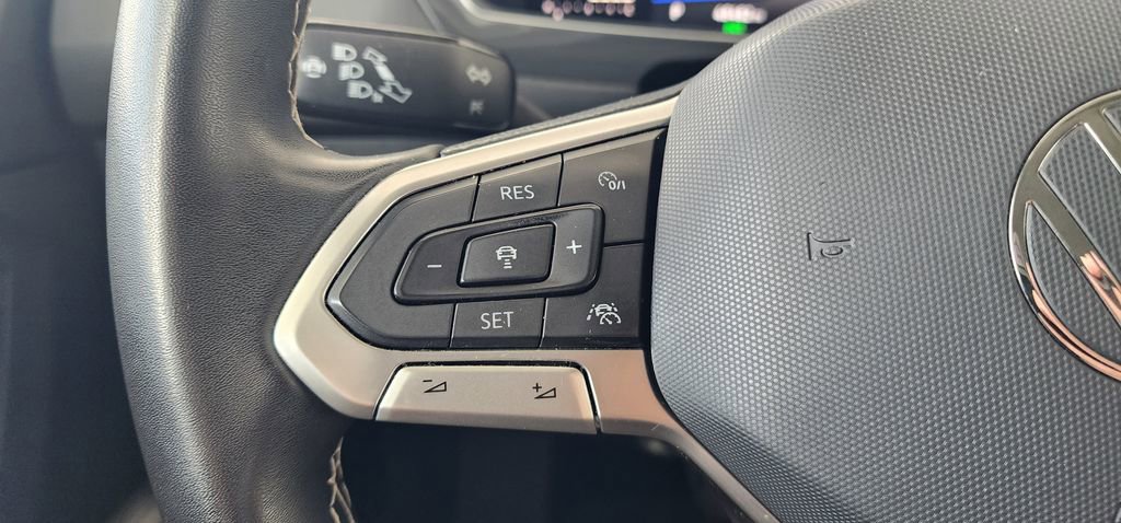Used 2022 Volkswagen Tiguan SE FWD image 28