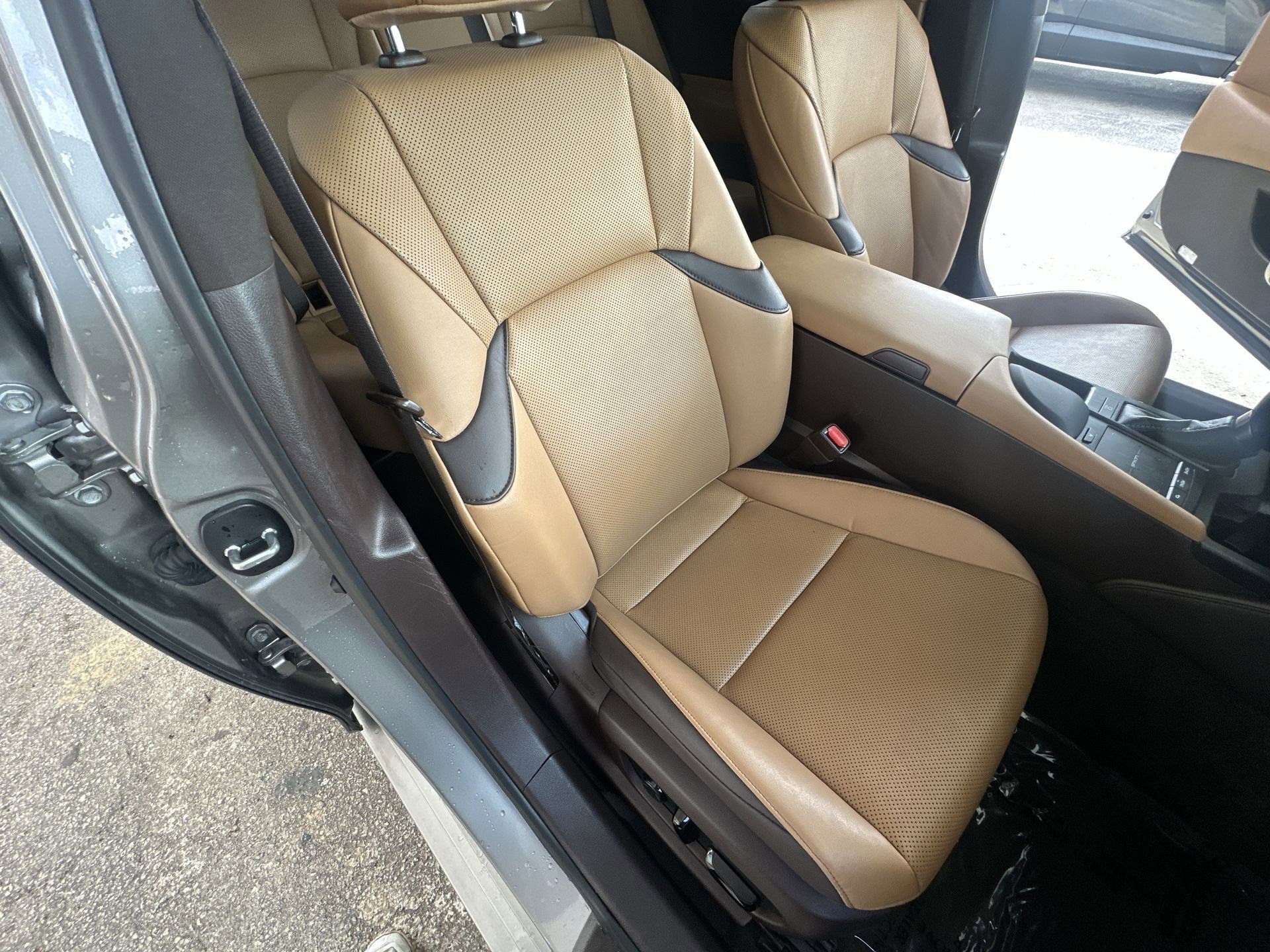 Used 2021 Lexus ES 350 image 28