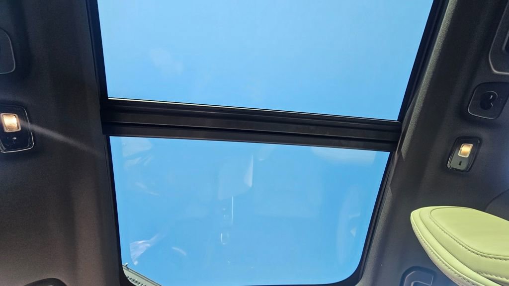 Certified 2024 Volvo V60 B5 Cross Country Ultimate image 26